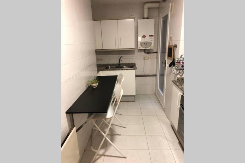 Comode Apartament Al Bell Mig De Gérone Extérieur photo