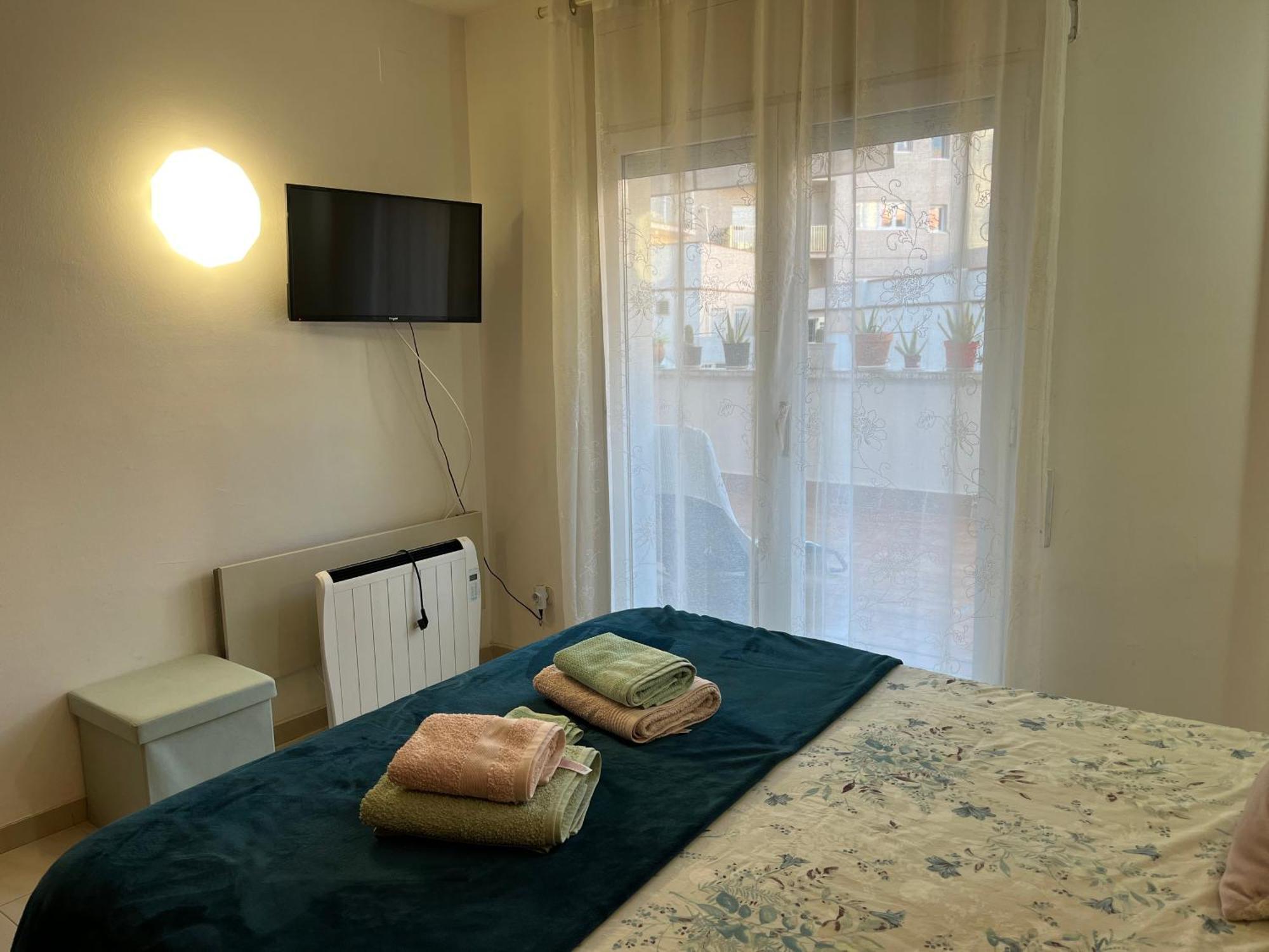 Comode Apartament Al Bell Mig De Gérone Extérieur photo